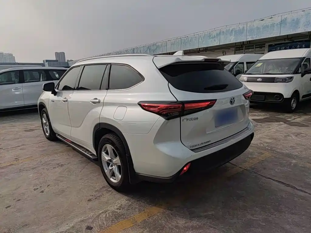 Toyota Highlander — миниатюра 5