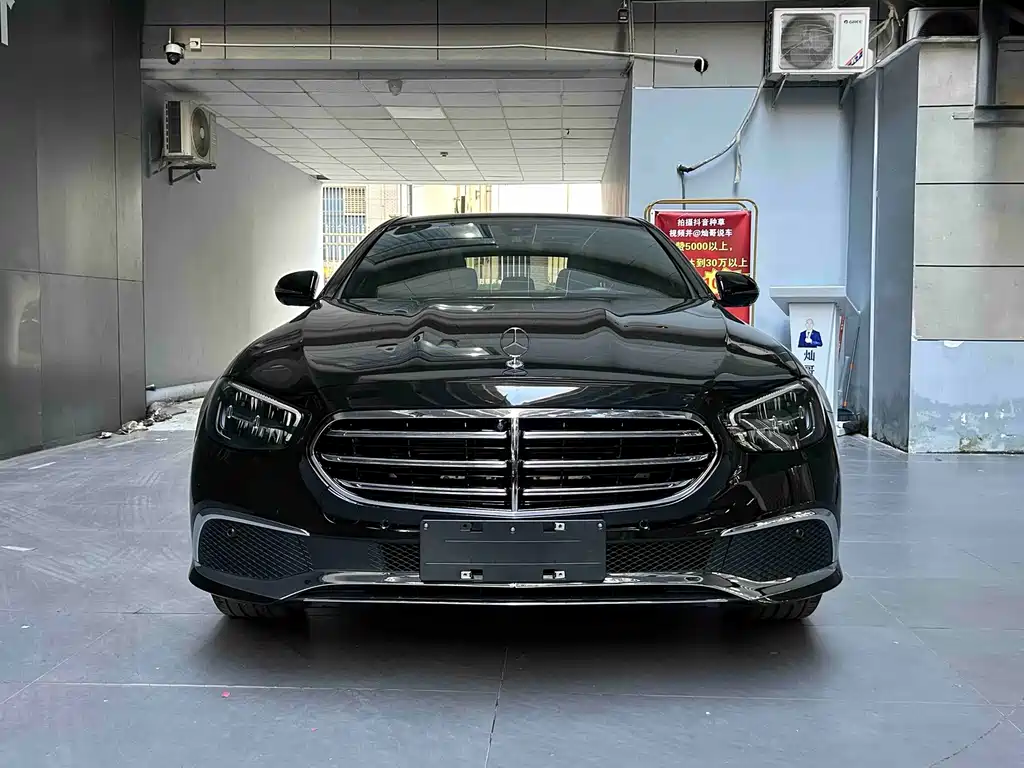 Mercedes-Benz E-Class — миниатюра 20