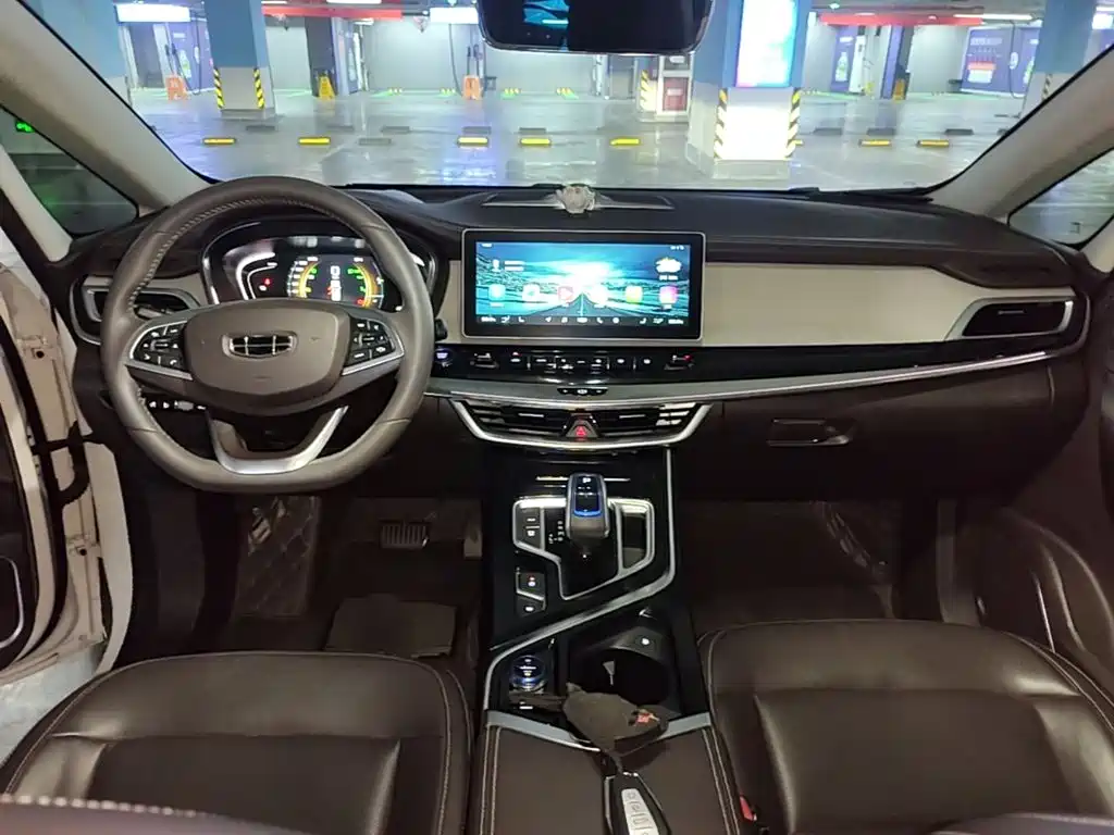 Geely Jia Ji New Energy — миниатюра 10