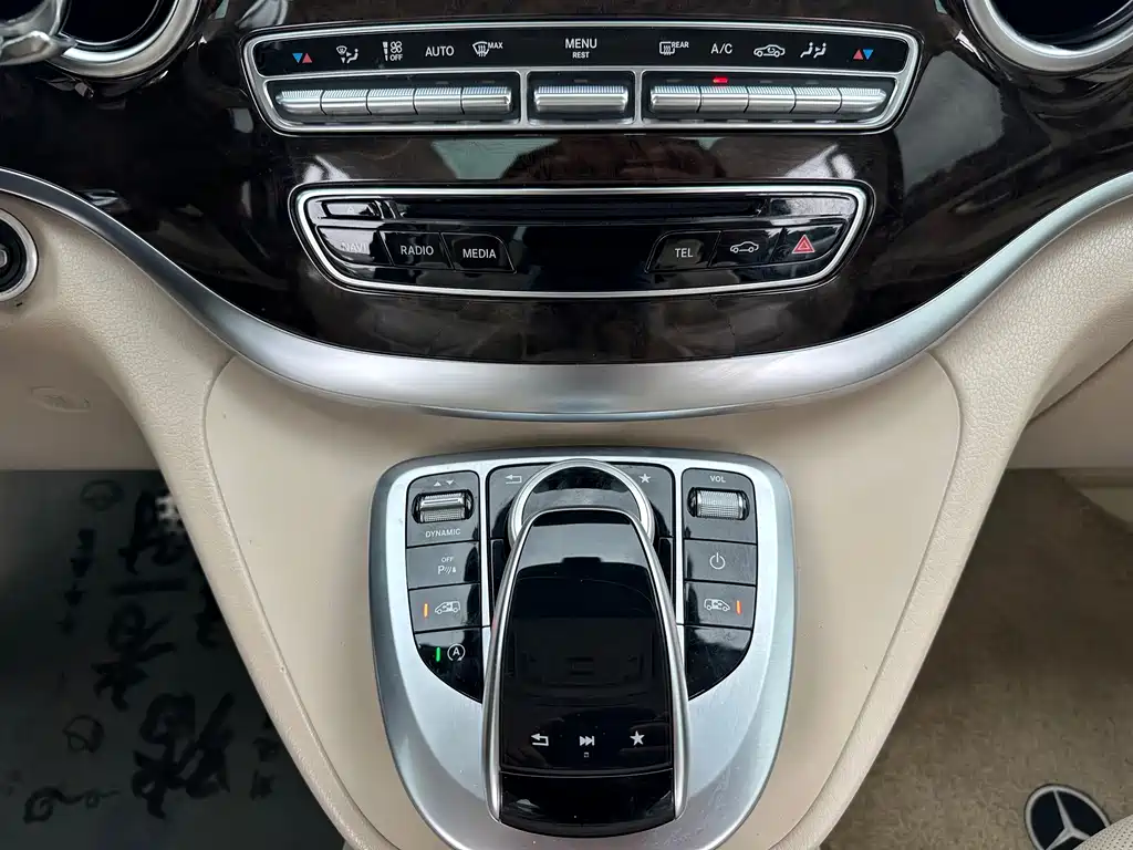 Mercedes-Benz V-Class — миниатюра 9