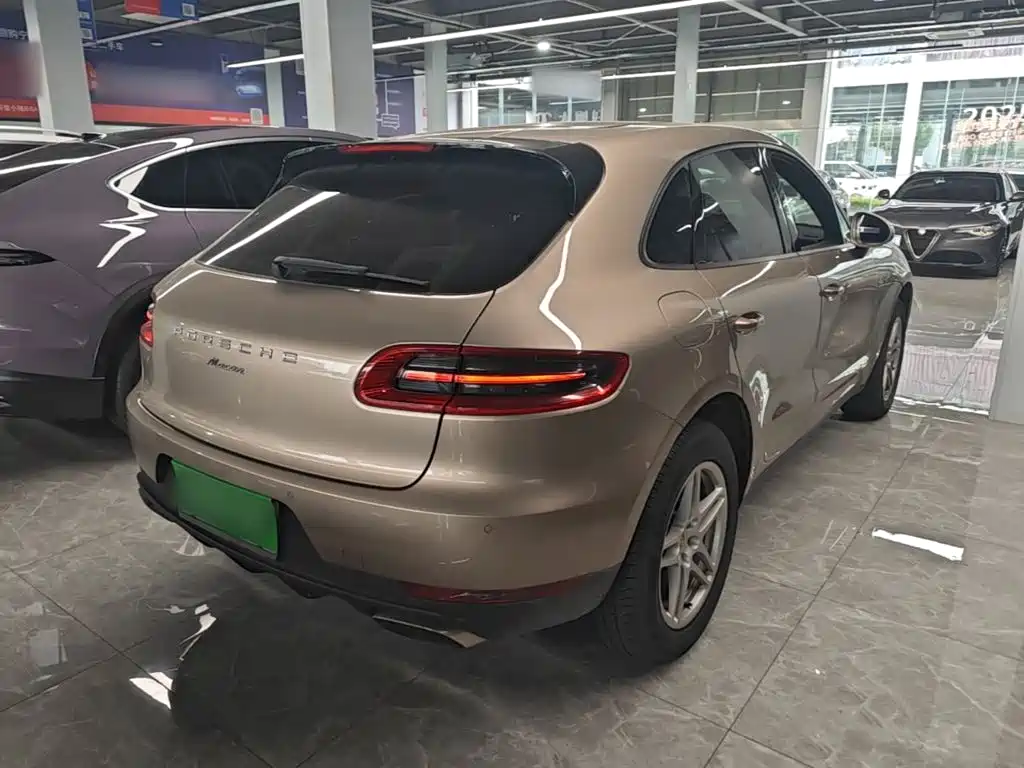 Porsche Macan — миниатюра 7