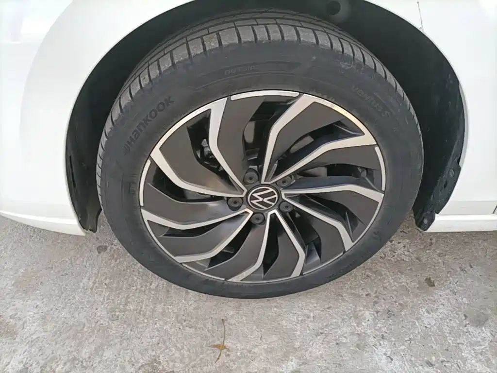Volkswagen Golf — миниатюра 23