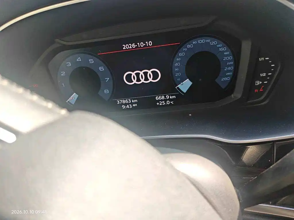 Audi Q3 — миниатюра 2