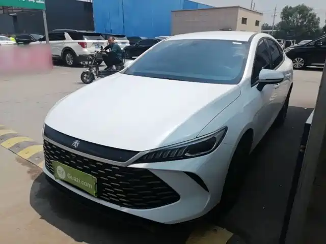 2025 BYD Qin