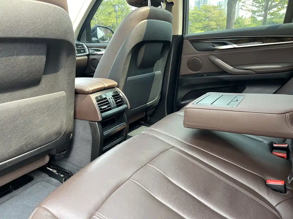 BMW X5 (Import) — миниатюра 24