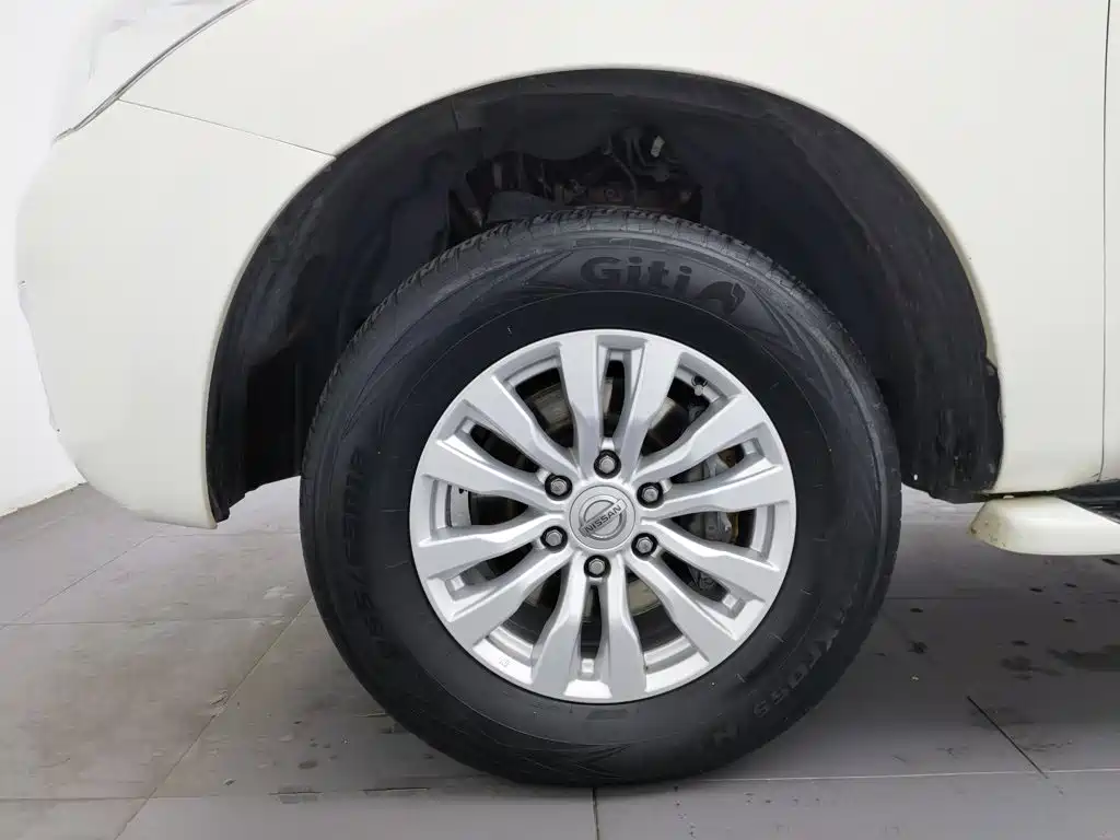 Nissan Patrol — миниатюра 17