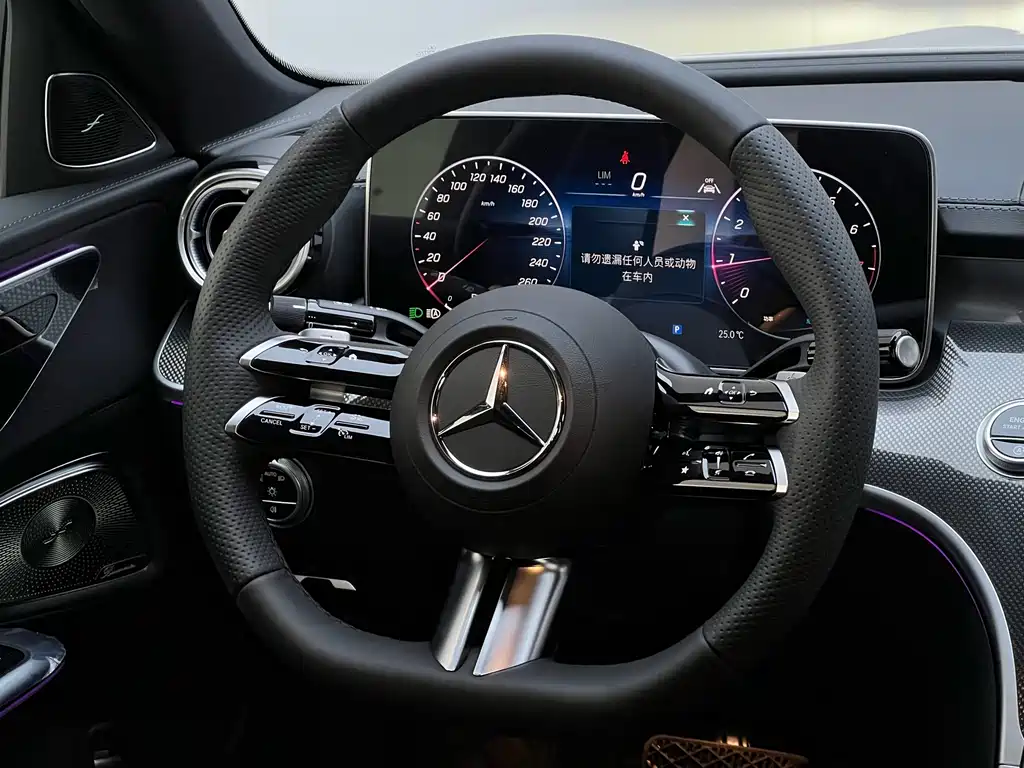 Mercedes-Benz C-Class — миниатюра 7