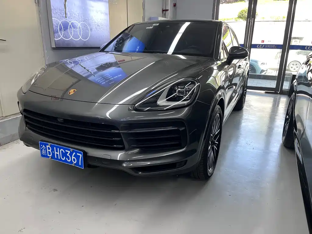 Porsche Cayenne 2021