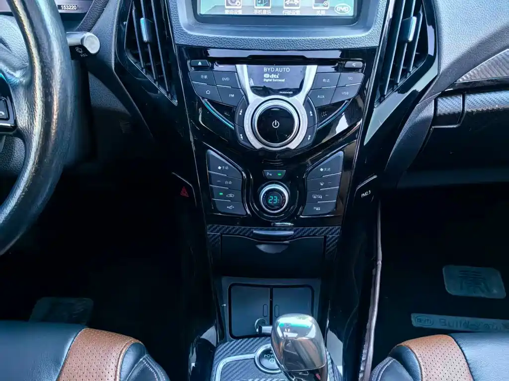 BYD Qin NEV — миниатюра 12