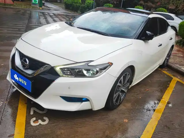 Nissan Cima
