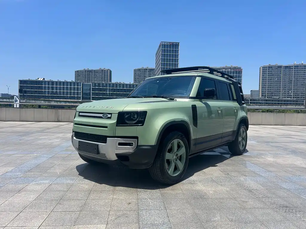 Land Rover Defender 2023