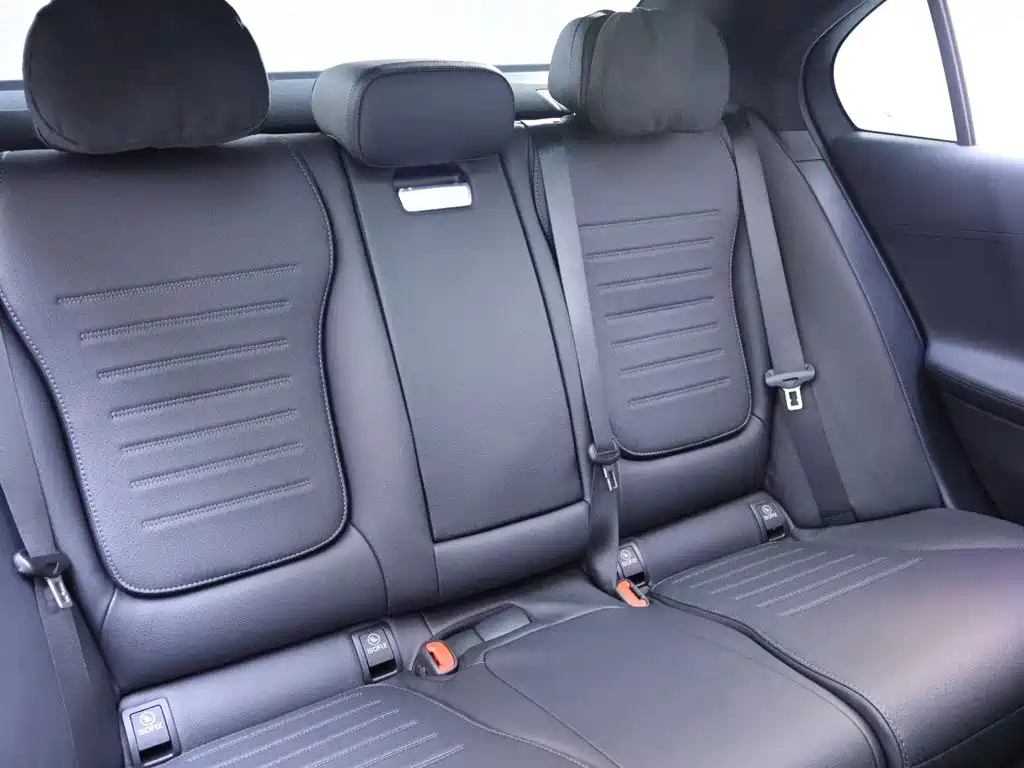 Mercedes-Benz C-Class — миниатюра 23