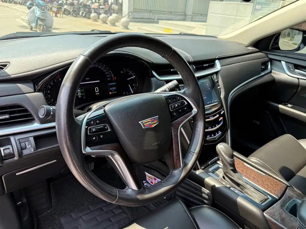 Cadillac XTS — миниатюра 8
