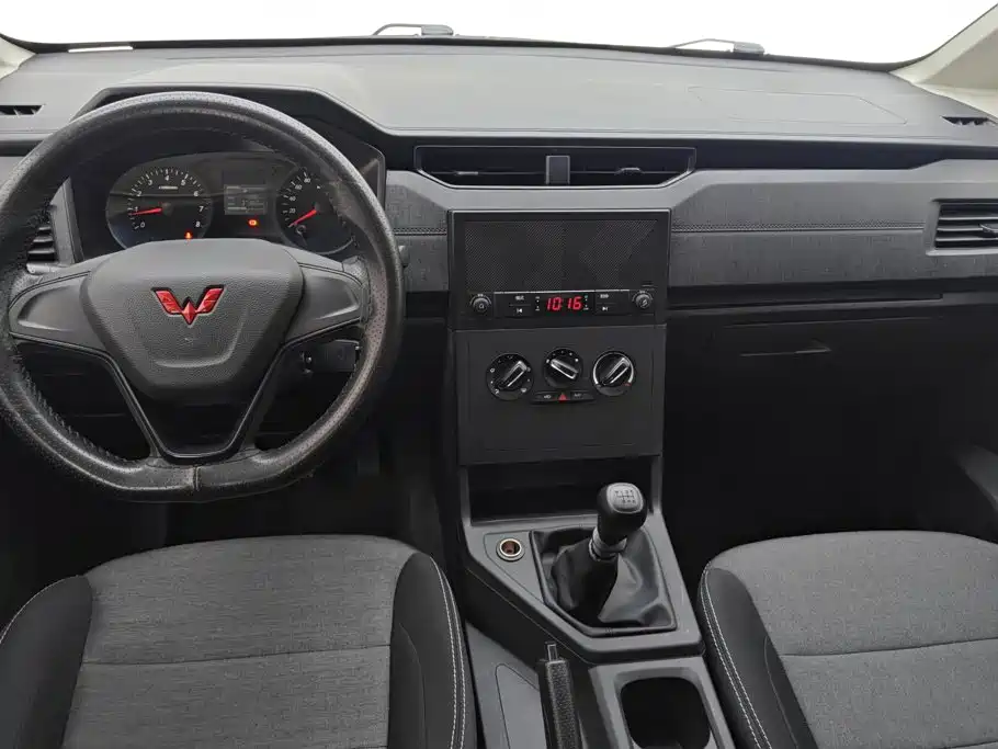 Wuling Hongguang PLUS — миниатюра 12