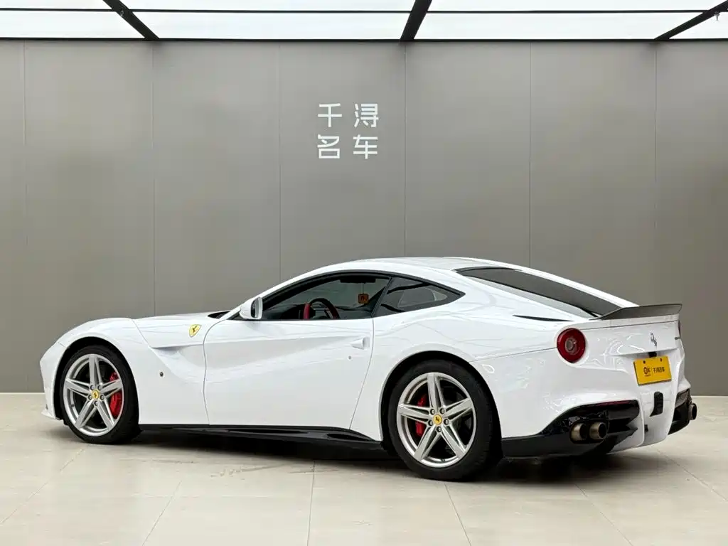 Ferrari F12berlinetta — миниатюра 12