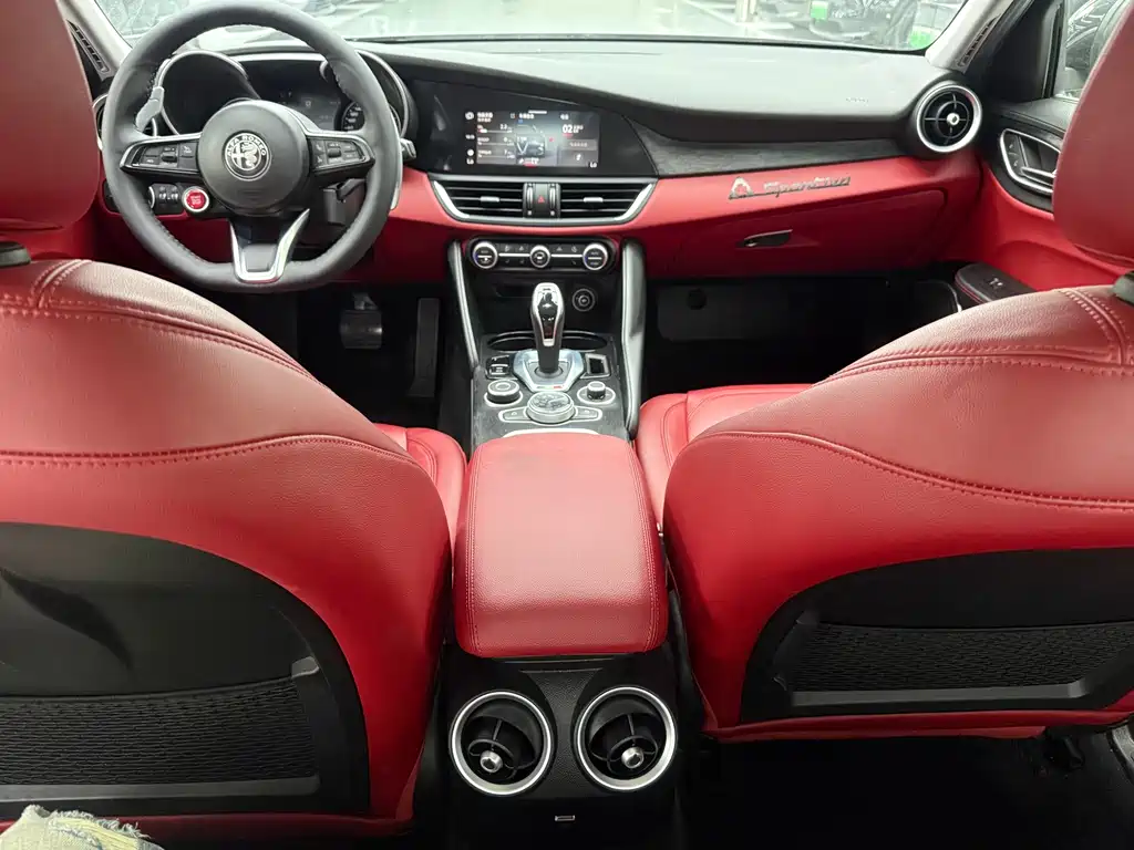 Alfa Romeo Giulia — миниатюра 14