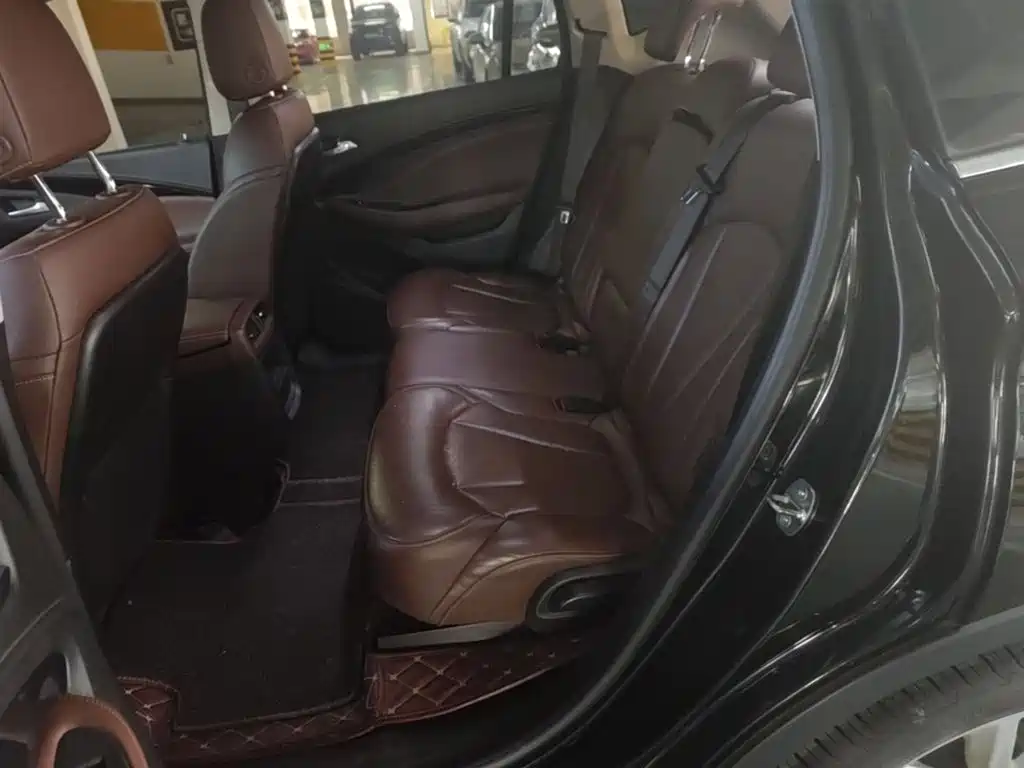 Buick Envision Plus — миниатюра 13