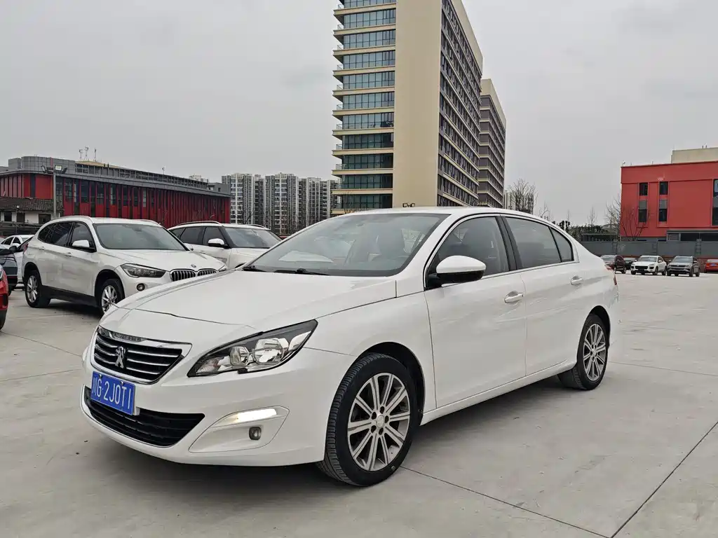 PEUGEOT 408