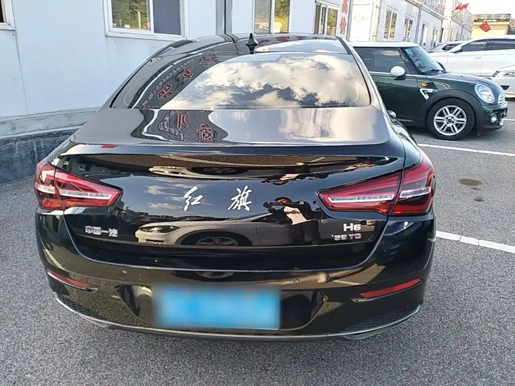 Hongqi Hongqi H5 — миниатюра 6