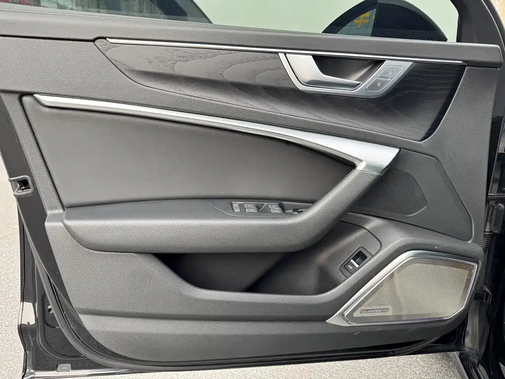 Audi A6L — миниатюра 5