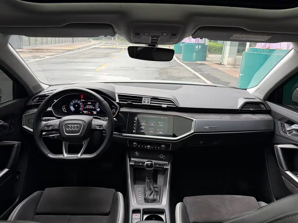 Audi Q3 2021 35 TFSI