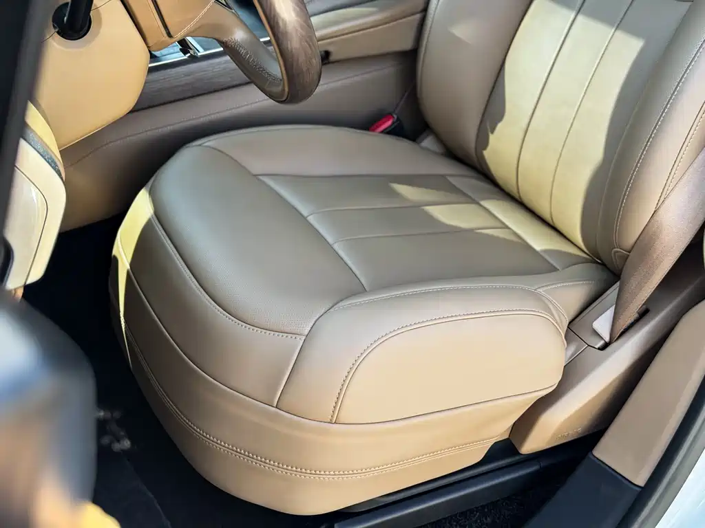 Land Rover Range Rover — миниатюра 13