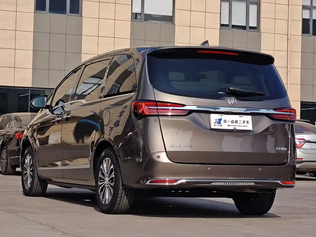 Buick GL8 — миниатюра 5