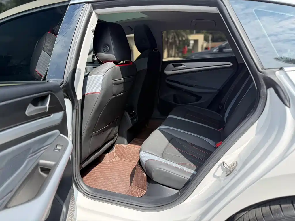 Volkswagen Lamando — миниатюра 8
