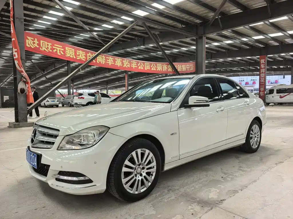 Mercedes-Benz C-Class 2011