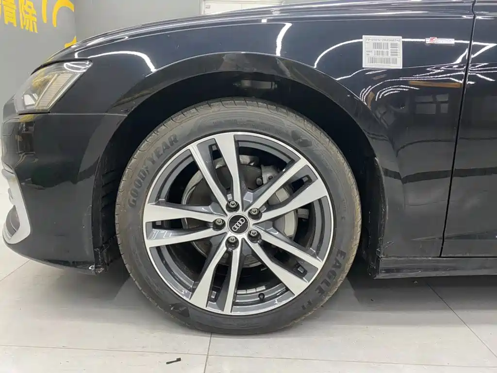 Audi A6L 2025 40 TFSI Luxury
