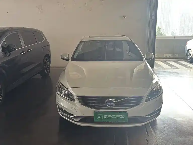 Volvo S60 — миниатюра 2