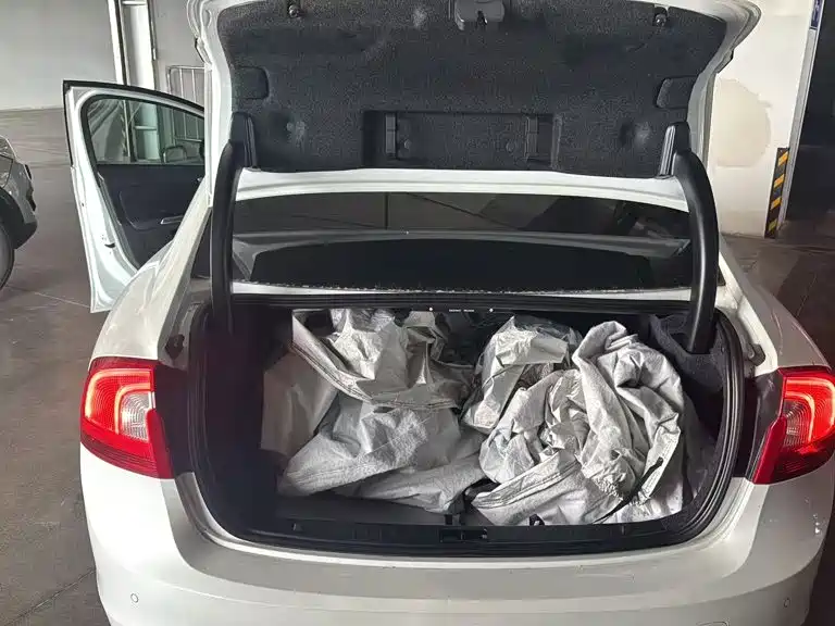 Volvo S60 — миниатюра 21