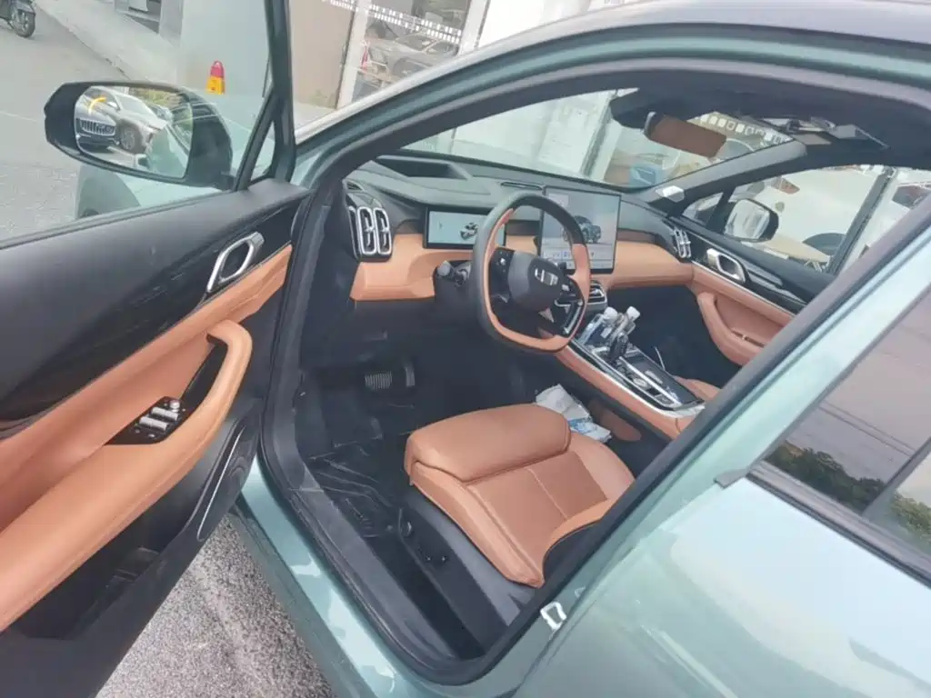 Geely Boyue L — миниатюра 21