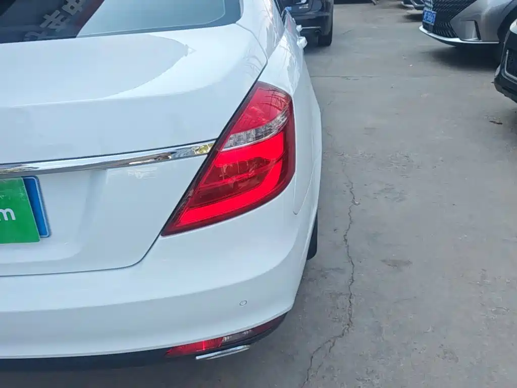 Geely Emgrand — миниатюра 8