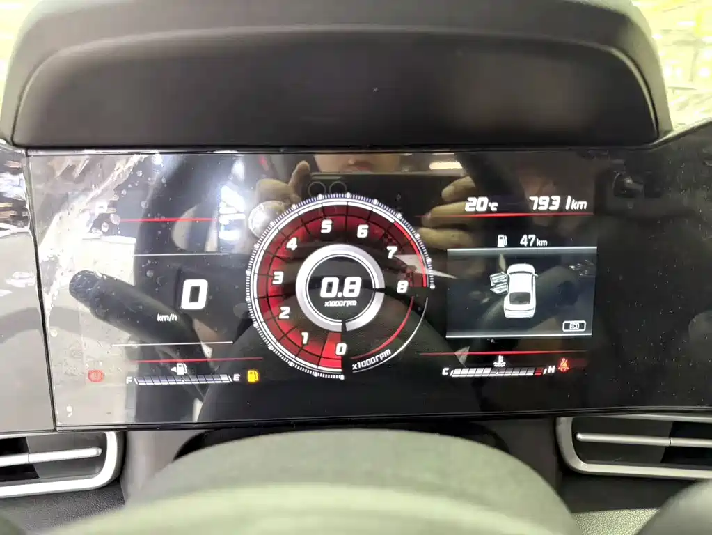 Hyundai Elantra — миниатюра 11