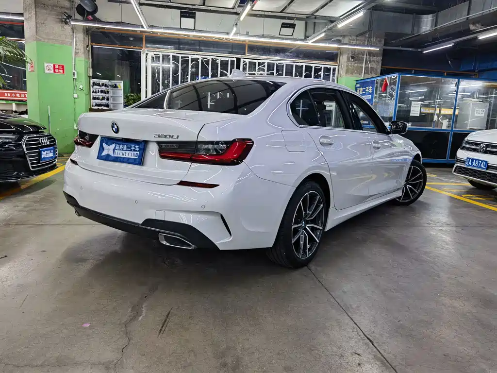 BMW 3 Series — миниатюра 4