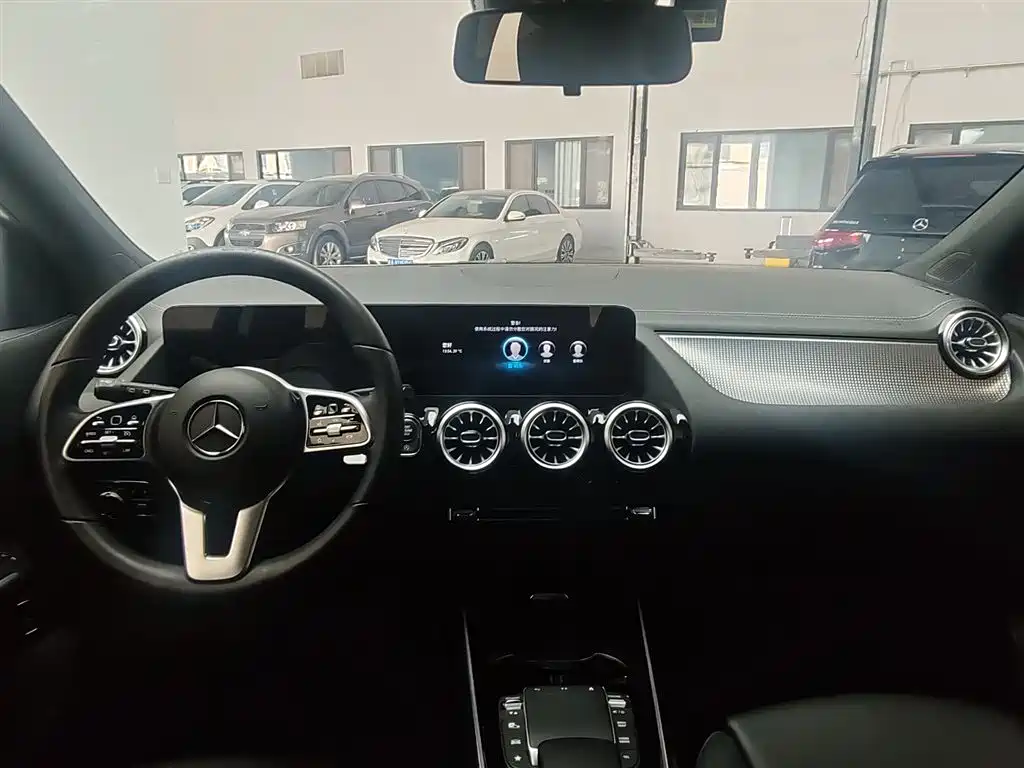 Mercedes-Benz GLA — миниатюра 2