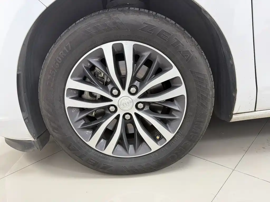Buick GL8 — миниатюра 21