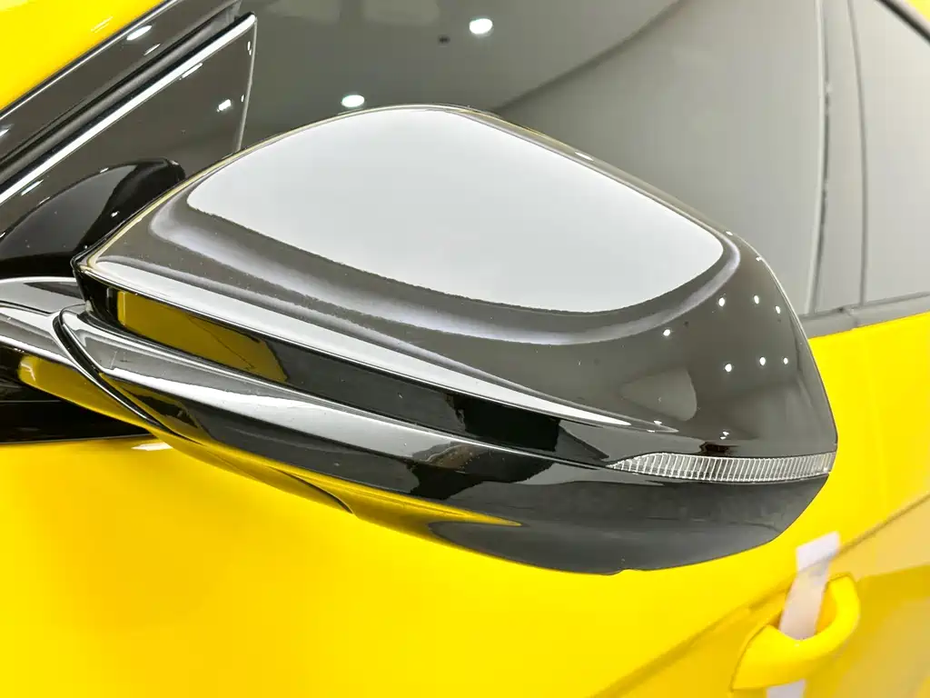 Lamborghini Urus — миниатюра 17