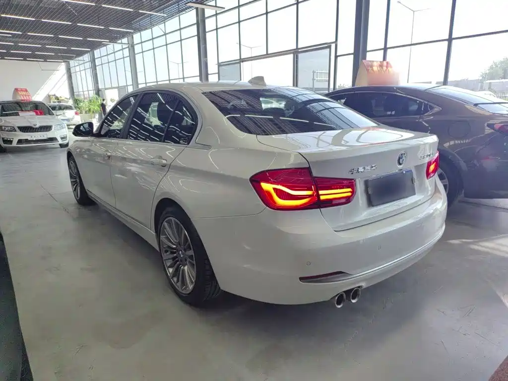 BMW 3 Series — миниатюра 5
