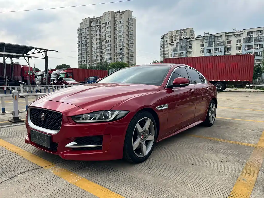 Jaguar XE 2017 2.0T 240PS R-Sport