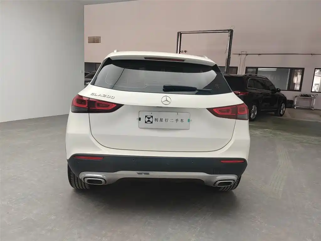 Mercedes-Benz GLA — миниатюра 9
