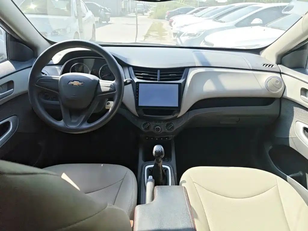 Chevrolet Sail — миниатюра 10