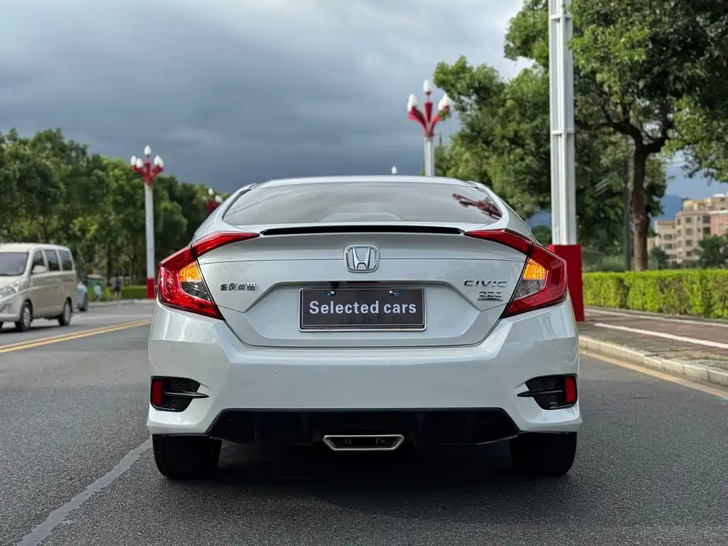 Honda Civic — миниатюра 6