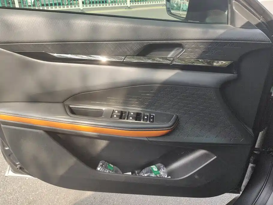 Changan UNI-V iDD — миниатюра 7