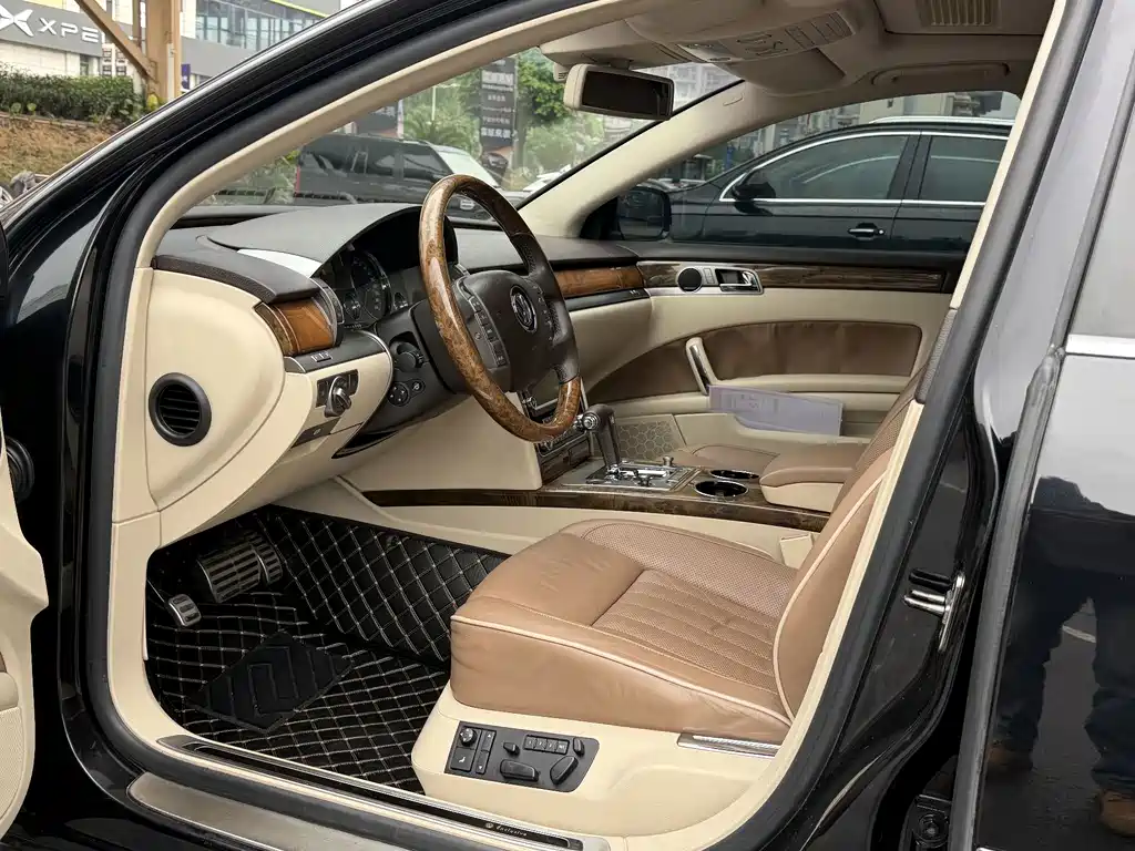 Volkswagen Phaeton — миниатюра 8