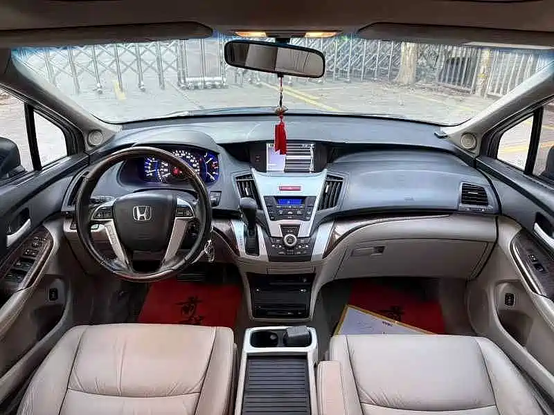 Honda Odyssey — миниатюра 7