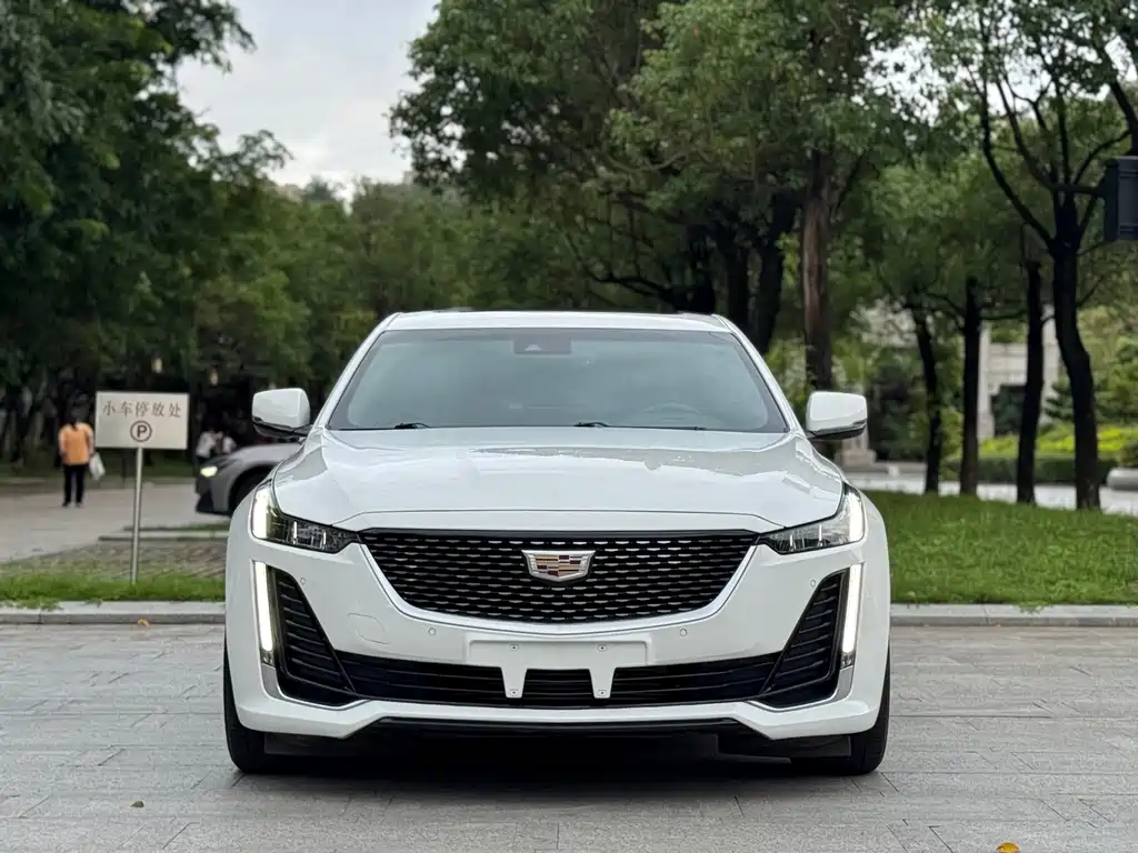 Cadillac CT5 — миниатюра 2