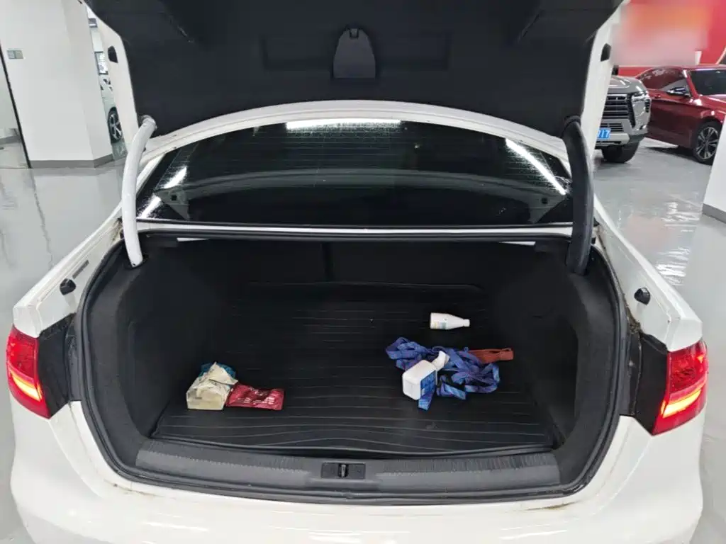 Audi A4L — миниатюра 19