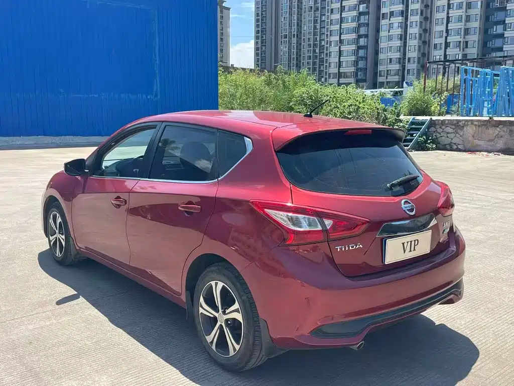 Nissan Tiida — миниатюра 6